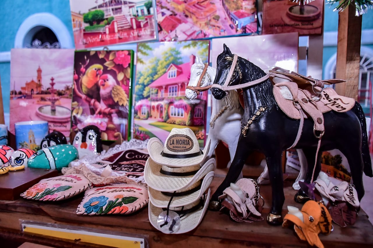 Carlos Salas, presidente del Comité Ciudadano de La Noria, precisó que durante cinco años estuvieron trabajando como comunidad para lograr impulsar a esta comunidad como una que no solo vive de sus tradiciones, también del turismo, donde cuidar la identidad cultura es una prioridad. 