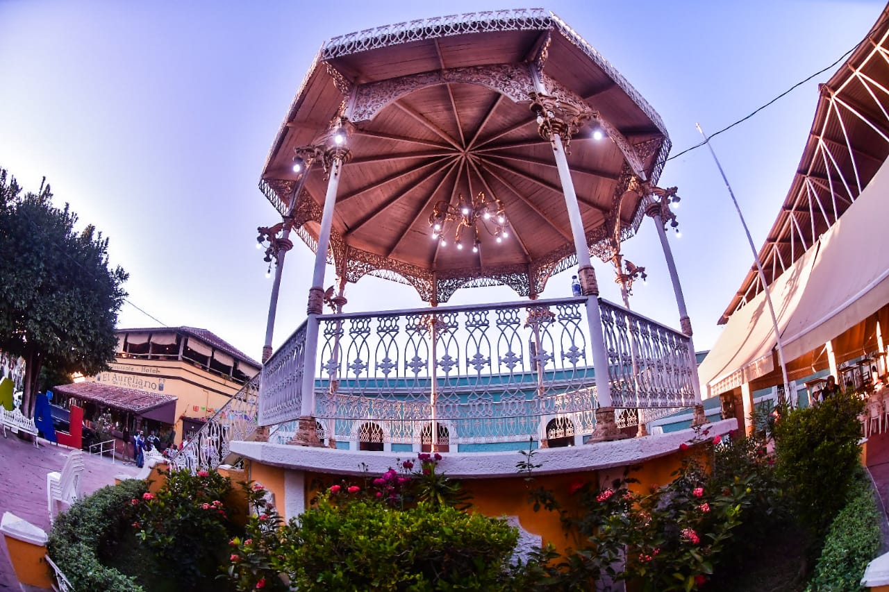 “El 4 de septiembre el Pueblo de La Noria, ganó este distintivo, que con él van a poder vender mejor este atractivo. Yo los felicito por todo el trabajo realizado por este comité ciudadano, soy testigo de que le trabajaron para eso”, apuntó el municipe. 