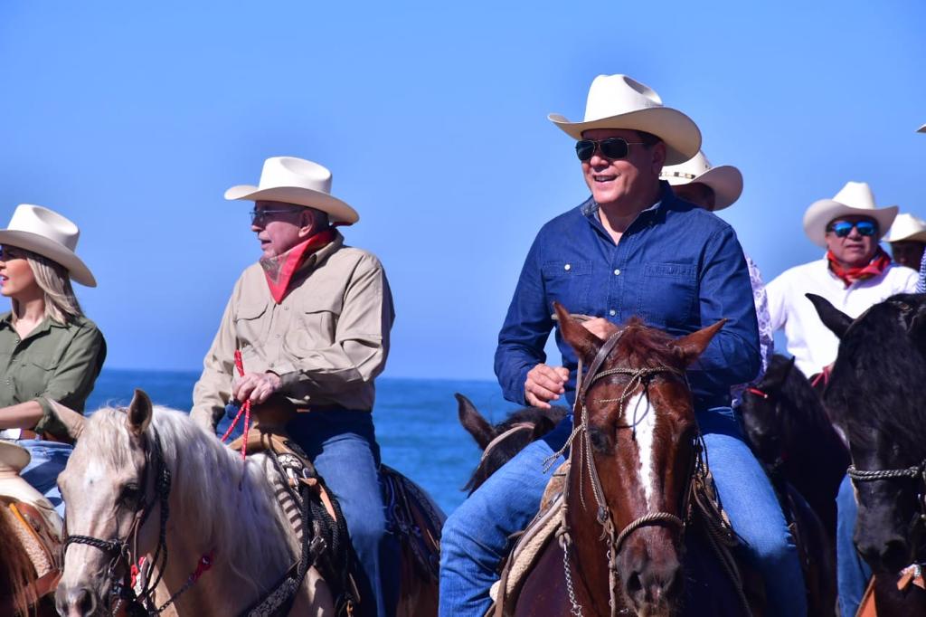 - Esta tradicional cabalgata reunió a cientos de personas de diferentes estados de la República Mexicana.