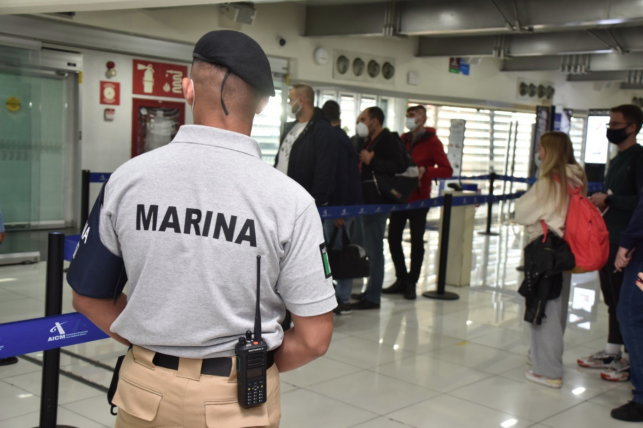 La Secretaría de Marina a través de la Armada de México, por conducto de la Octava Región Naval con sede en esta ciudad y puerto, informa a mujeres y hombres que deseen formar parte de sus filas, que se encuentra abierta la convocatoria de contrataciones 2024, para causar alta como parte de los diversos Cuerpos y Servicios.