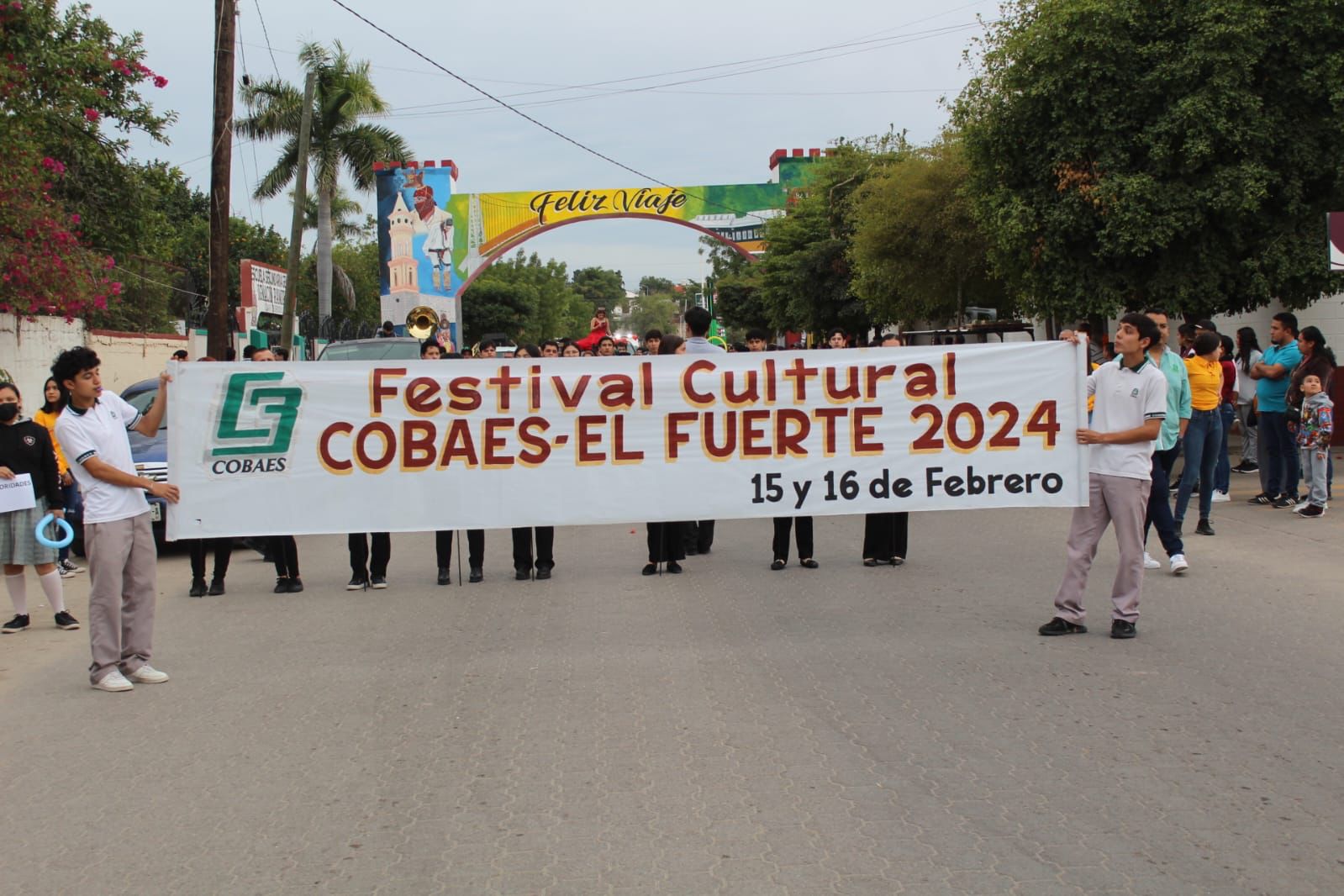 - El talento en música, canto y danza de alumnos del Colegio de Bachilleres es mostrado sobre el escenario de este tradicional festival en uno de los rincones más bellos de Sinaloa, el Pueblo Mágico de El Fuerte de Montesclaros.