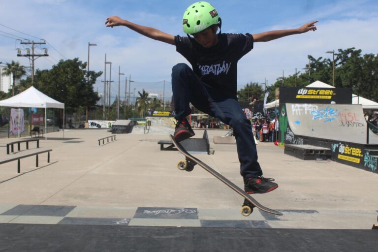 Dos medallas de oro de cuatro disputadas fue el balance de la Selección de Mazatlán, en el primer día de actividad del skateboarding de la etapa estatal de los Juegos Nacionales Conade.