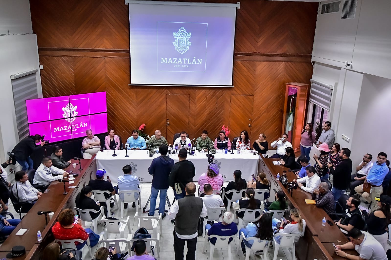 Blanco reportaron las autoridades municipales durante el periodo de las fiestas de Carnaval, en acto celebrado en Cabildo; resaltando, además, records de asistencia a Olas Altas y coronaciones.