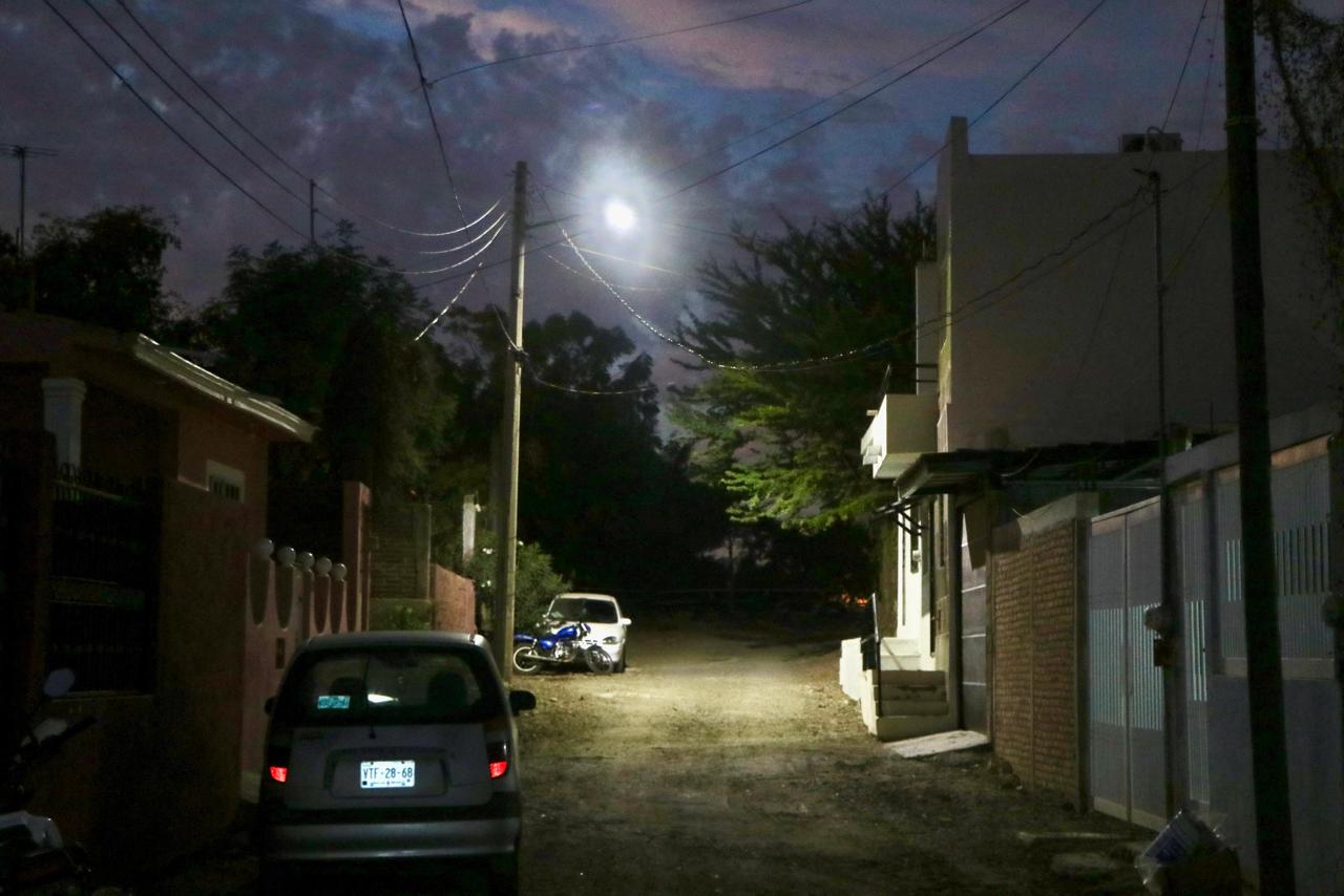 Durante años, los residentes han solicitado una mejora en el servicio de alumbrado público para garantizar calles más seguras.