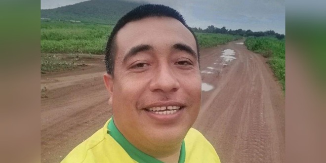 VERDADERA indignación causó el asesinato, en condiciones no aclaradas hasta el momento, del secretario general del comité directivo municipal del PAN en el municipio de El Fuerte, Román Quezada Audaga, “Romancito”; cuyo cuerpo fue localizado en la comunidad de Macoyahui, a un costado de un automóvil Nissan Sentra color tinto.