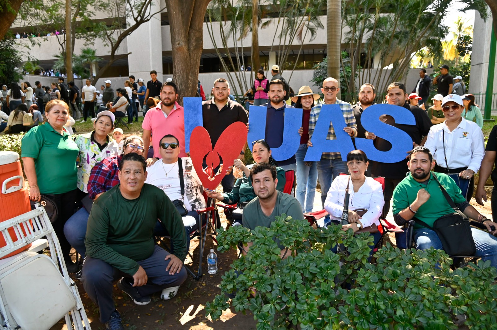 Unidad de Bienestar Universitario brinda mensaje al Presidente AMLO.