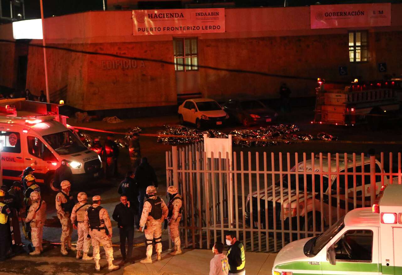 Migrantes pedirán justicia en Ciudad Juárez por incendio que mató 40 personas en estación del INM. Este año se cumple un año.