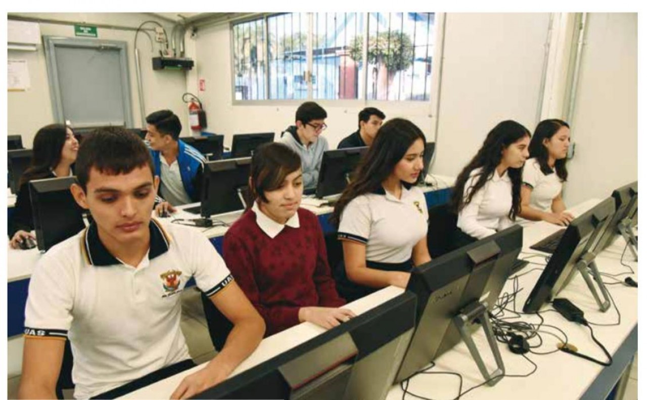 Aún y con la embestida gubernamental, la Nueva Universidad se declara lista para iniciar este 8 de abril con su etapa de preinscripciones, afirma Robespierre Lizárraga