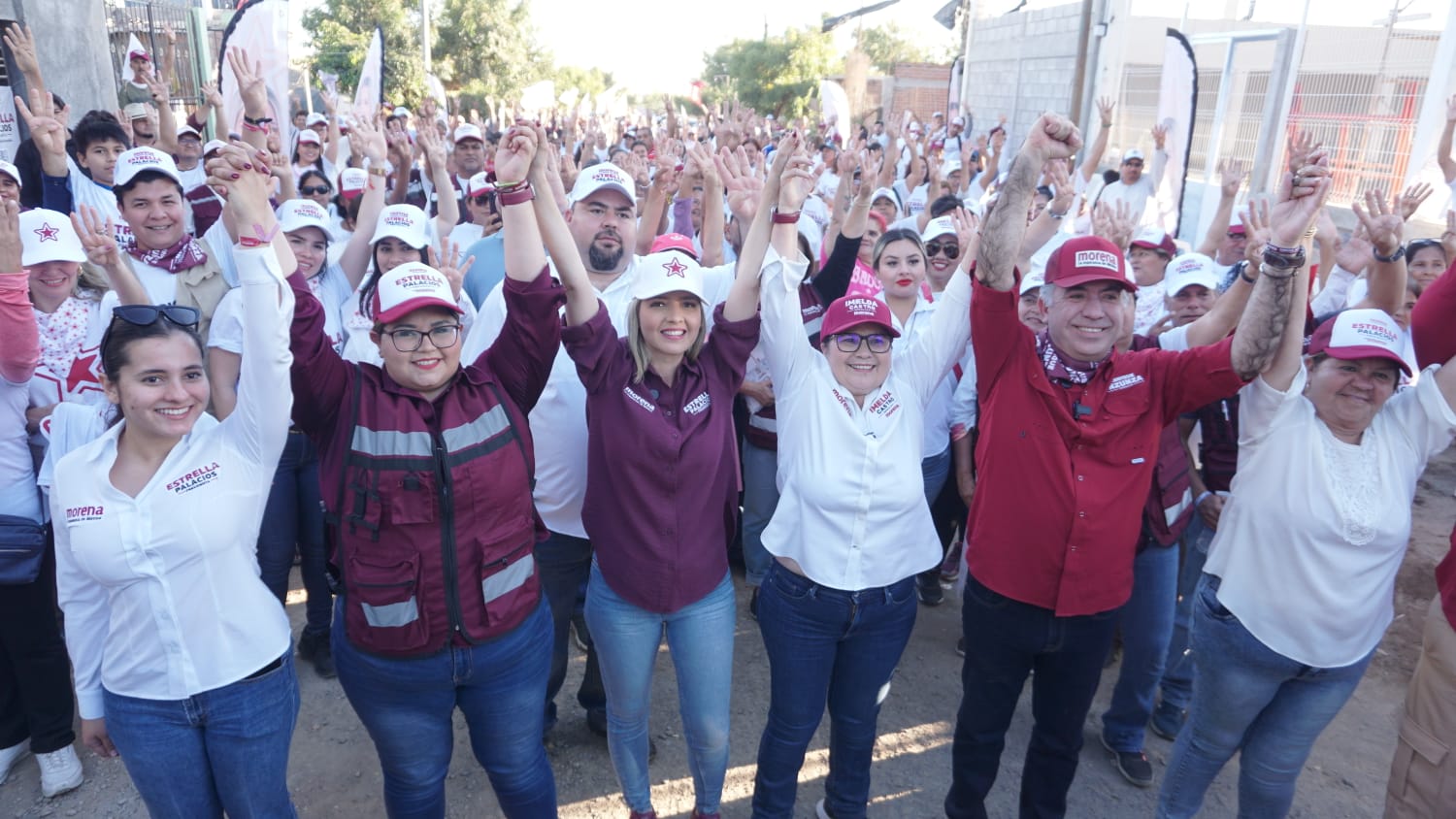 En la reunión vecinal se hizo un recuento de las necesidades y se asumieron compromisos; refrendando el llamado a votar 5 de 5 para garantizar la continuidad de la Cuarta Transformación