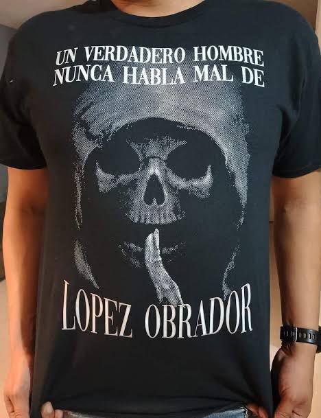 -	El partido Morena causó polémica ayer sábado en redes sociales por difundir una imagen de una camiseta de la Santa Muerte