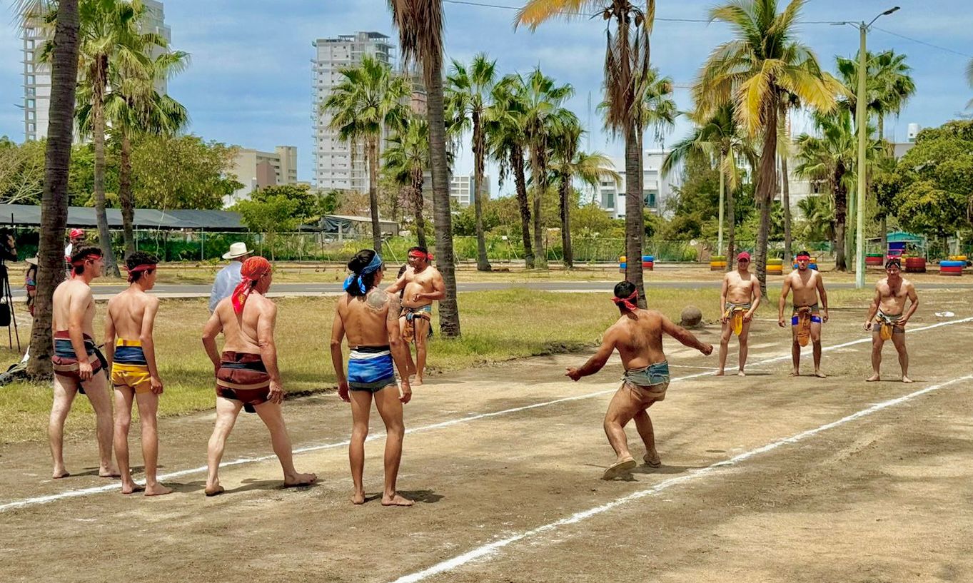 Previo al gran fenómeno celestial del eclipse solar total en Mazatlán, se llevó a cabo el juego del Ulama.