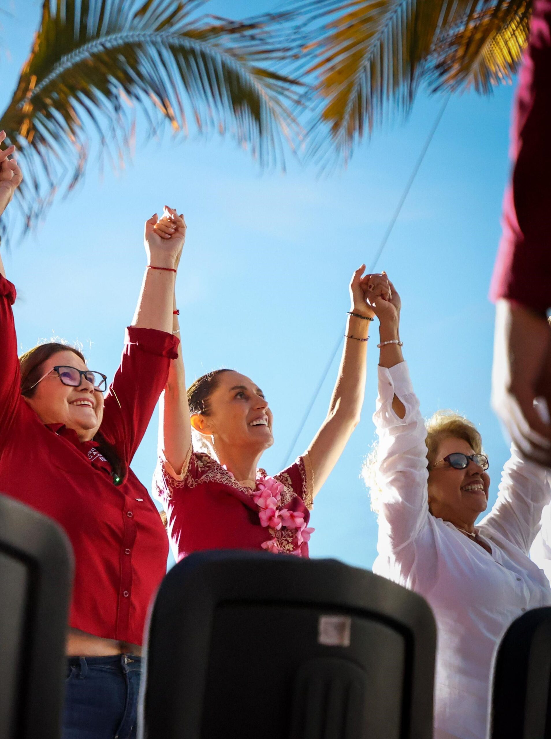 La candidata a diputada federal por el sexto distrito de morena, Olegaria Carrazco Macías, quien fue la única oradora en el evento, saludó a los presentes haciendo mención a los seguidores de Mazatlán, San Ignacio, Cosalá, Eldorado y la parte sur de Cosalá.
