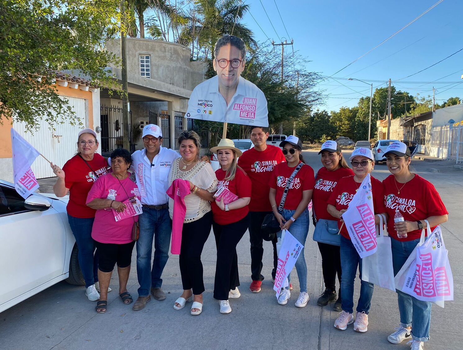 Candidatos de la Coalición Fuerza y Corazón por México están haciendo la tarea en Escuinapa