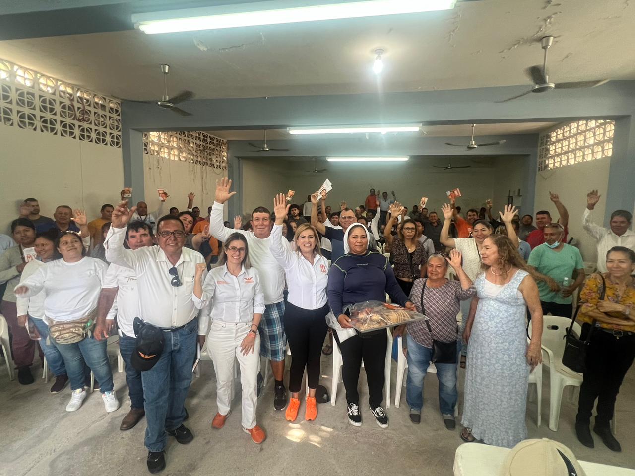 - Se reúne My-lai con vendedores de playa.