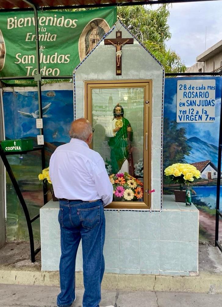 En tal virtud agradeció a San Judas Tadeo en la Colonia 12 de Mayo.