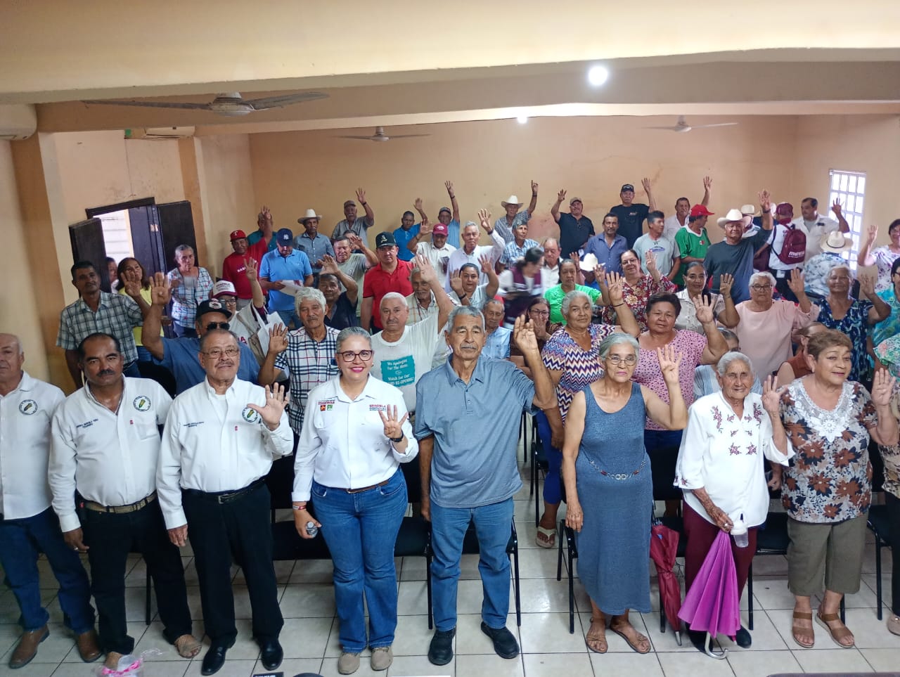 Graciela Domínguez participa en  asambleas ejidales de Barrón y Walamo