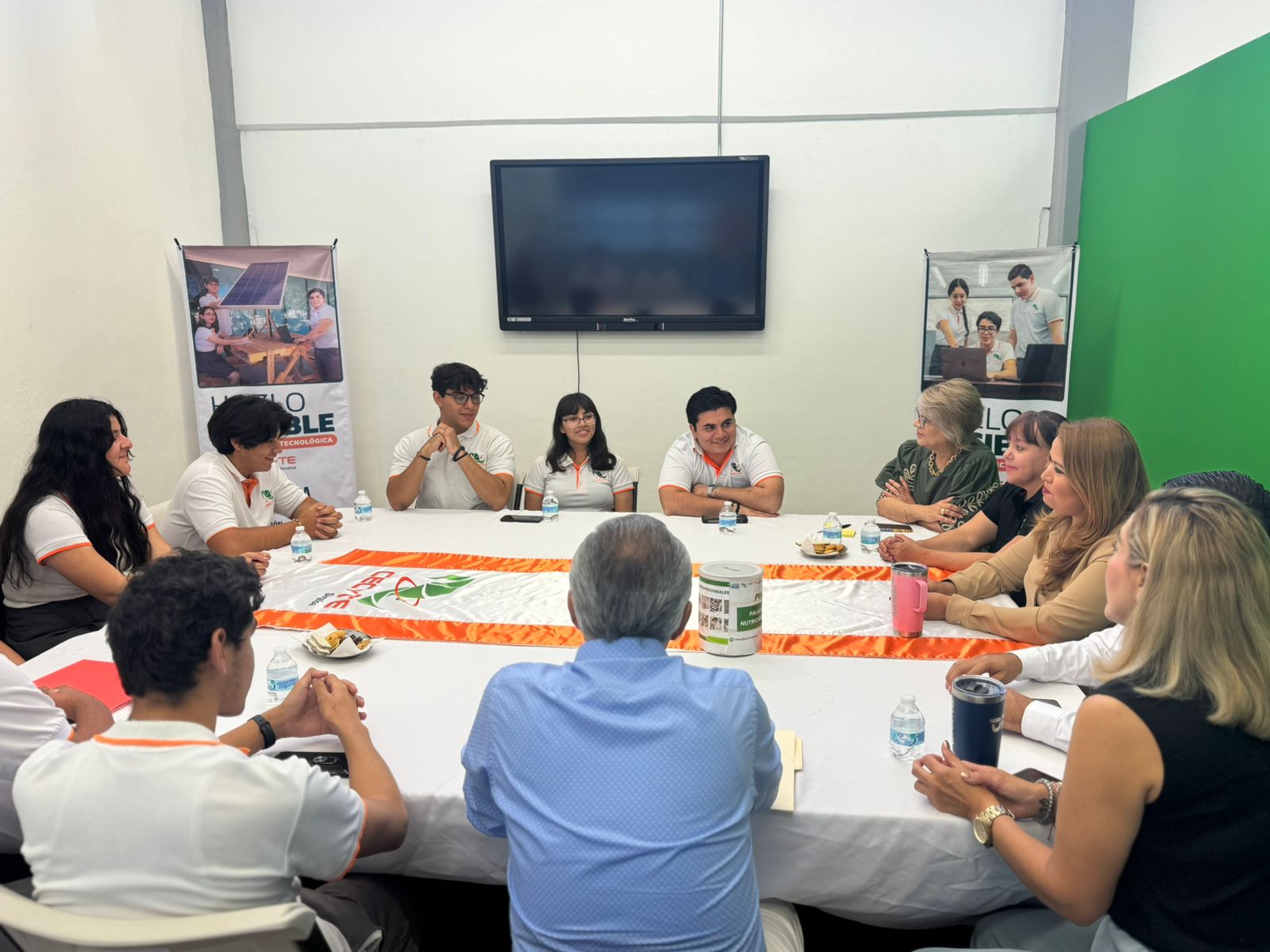 Jóvenes del CECyTE representarán a Sinaloa y a México en Colombia