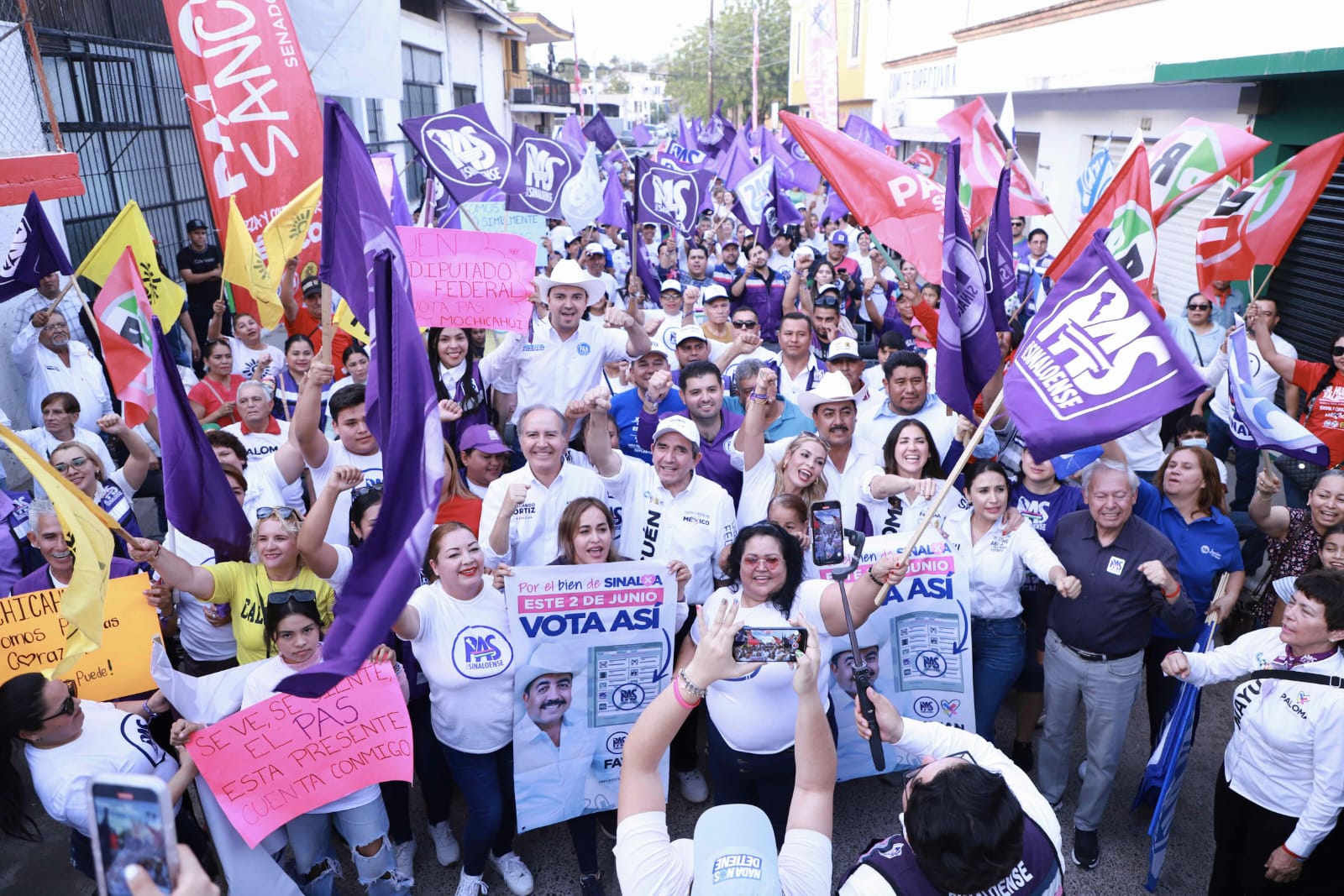 El MC. Héctor Melesio Cuén Ojeda, candidato a diputado federal, indicó que urge apoyar a los pescadores, impulsar un proyecto de desarrollo y aplicar el conocimiento científico para sembrar especies marinas y se produzcan todo el año. Esto durante el cierre de campaña de Paloma Sánchez y Eduardo Ortíz, candidatos al Senado de la República en El Fuerte Sinaloa.