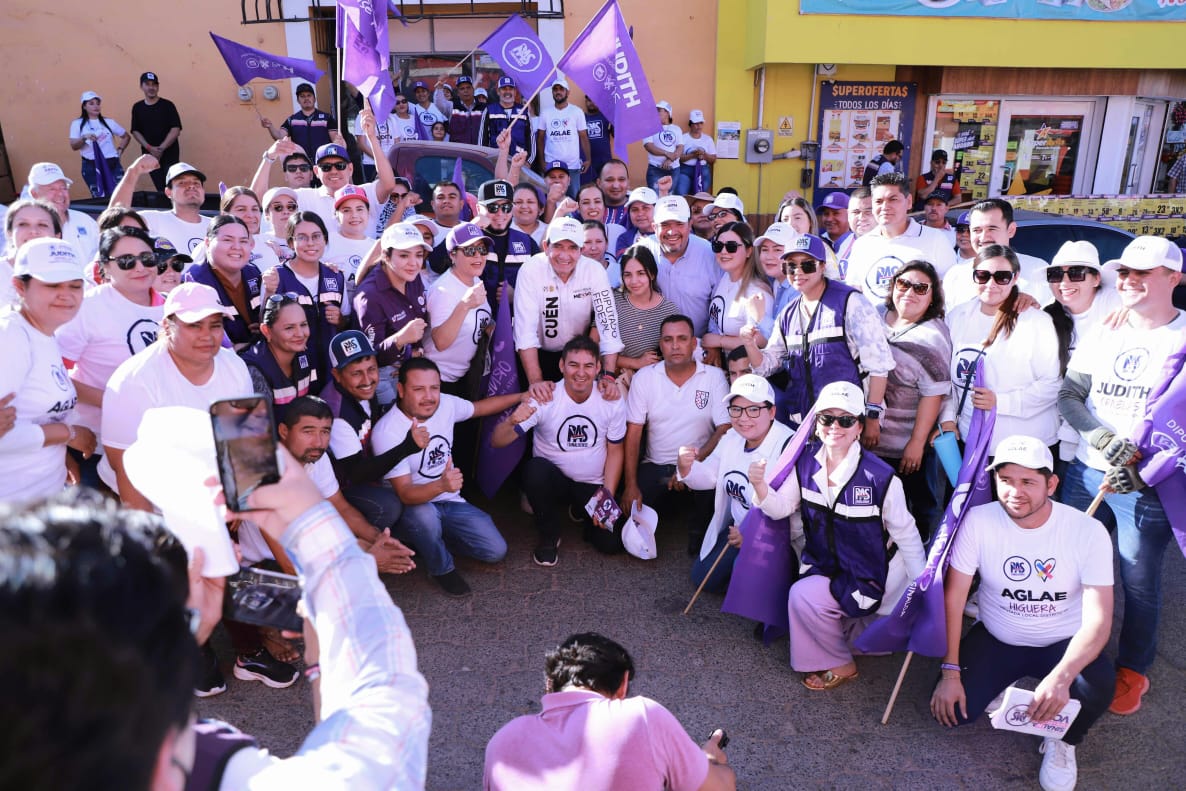 "El pueblo es sabio y ya se dio cuenta de las mentiras, corrupción y ocurrencias del gobierno en turno, en el 2018 fueron un sunami, para el 2021 el pueblo ya no les dio la confianza y fueron hacia abajo, por sentido común el 2024 se van a desplomar", afirmó el MC. Héctor Melesio Cuén Ojeda durante un recorrido con la Megabrigada del PAS en Sinaloa, municipio