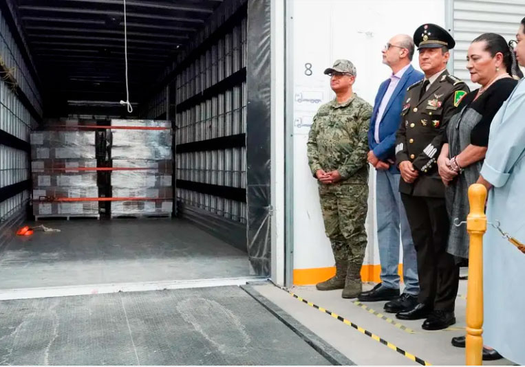 Se trata del traslado y distribución de 317 millones 310 mil 261 boletas electorales, además de actas y el resto de la documentación electoral, y del líquido indeleble con reconocimiento internacional que se utilizará en la jornada electoral, siempre bajo supervisión del Instituto Politécnico Nacional (IPN).