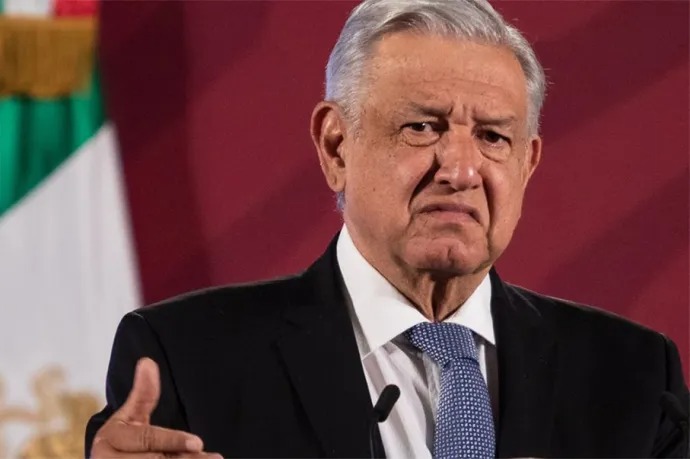 Dice Sándor Márai que “nunca son tan peligrosos los hombres como cuando se vengan de los crímenes que ellos han cometido”. El presidente López Obrador está actuando en el final de su mandato en modo venganza contra todo y contra quien desmitifique el legado que dice haber dejado al país, o sea, contra los crímenes que él mismo cometió.