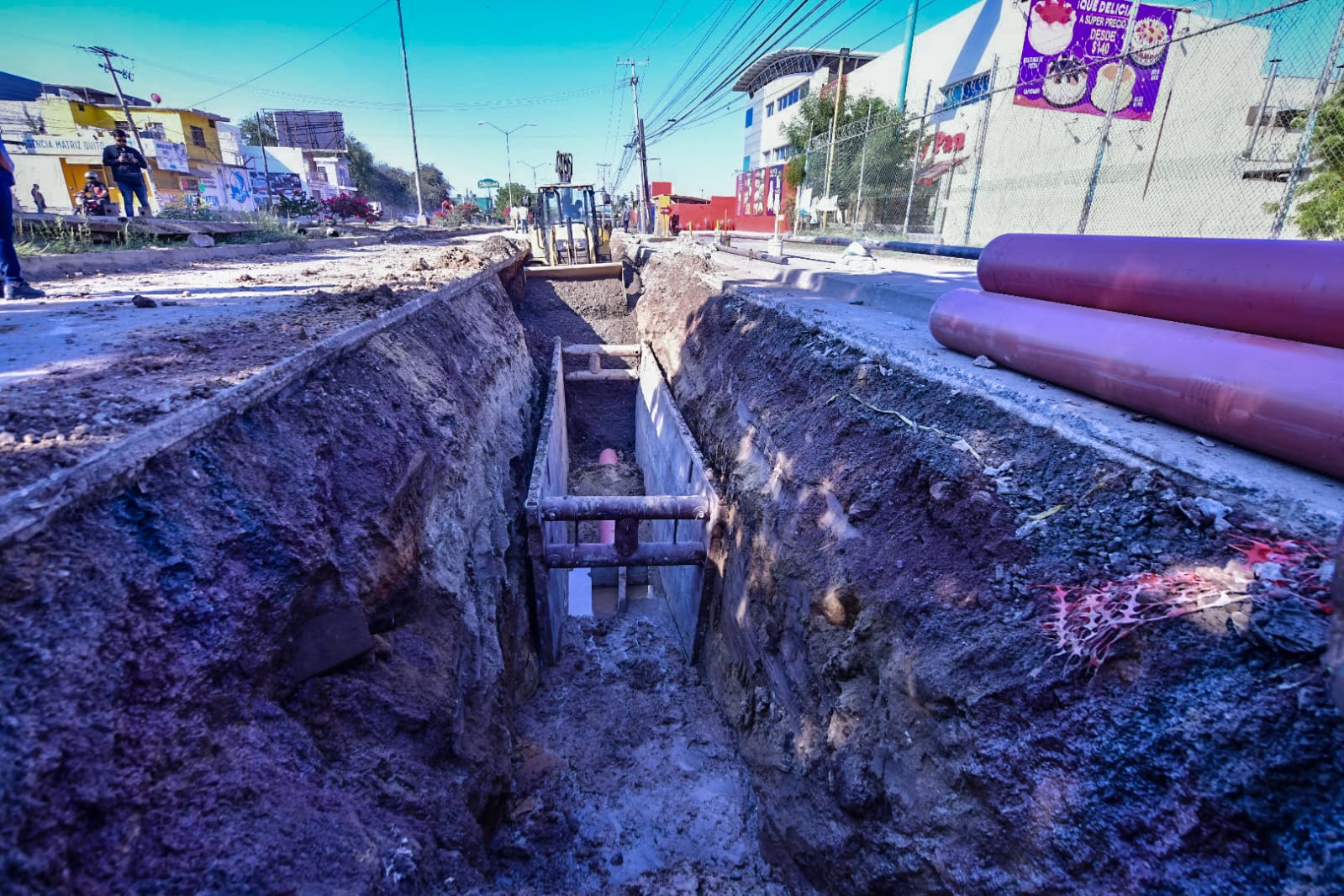 La obra se tiene que concluir de manera rápida al ser una de las avenidas de mayor circulación vial.