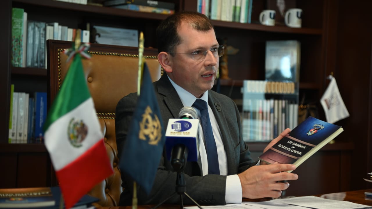 Indicó que el llamado es para todos los candidatos para que también participen en esta justa democrática apegados a los principios que deben de imperar en toda lucha libre y democrática.