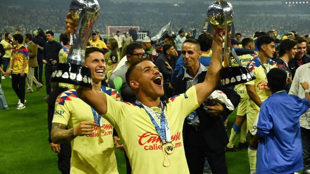 -	Venció a Cruz Azul 1-0 en el Estadio Azteca
-	Las Águilas sellaron su bicampeonato y su título de liga número 15 al vencer al Cruz Azul 1-0 en casa y 2-1 en el global; Henry Martín firmó el gol que le dio el campeonato del Clausura 2024 al América

