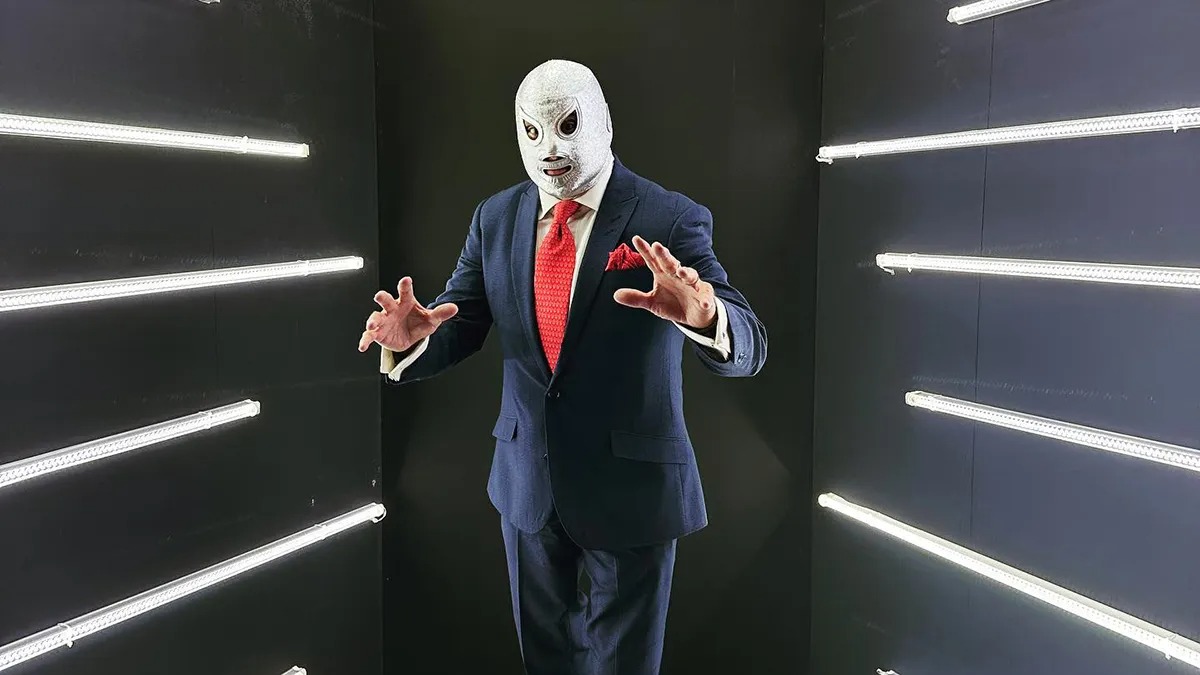 El Hijo del Santo, uno de los luchadores más populares del mundo, anuncia gira de despedida de los cuadriláteros; seguirá en la vida pública con otros proyectos