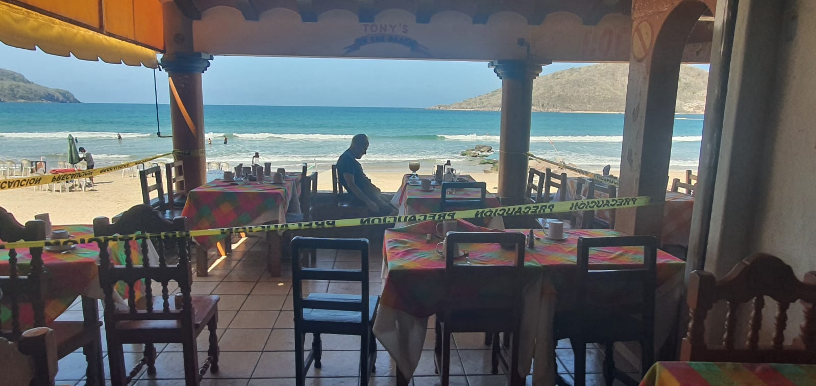 Al momento del arribo de los efectivos, se percataron que el individuo, ya no presenta signos vitales