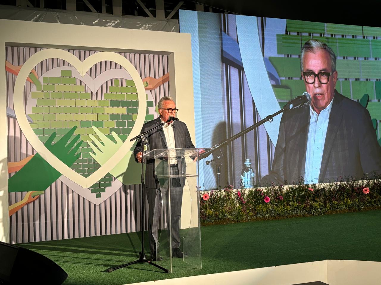 Este órgano de gobierno al interior de la institución está compuesto por más de 100 distinguidos mexicanos, pertenecientes a diferentes actividades económicas y sociales