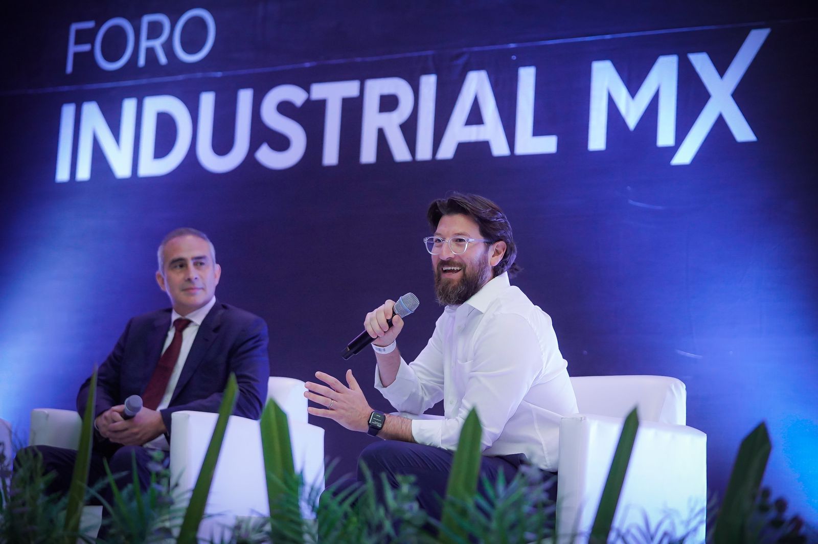 Por tercer año consecutivo, Mazatlán concentró a panelistas de talla nacional e internacional, representantes de 20 Secretarías de Economía del país, empresarios, académicos y sociedad civil en el Foro Industrial MX para analizar y debatir los avances, desafíos y oportunidades del desarrollo industrial en México.
