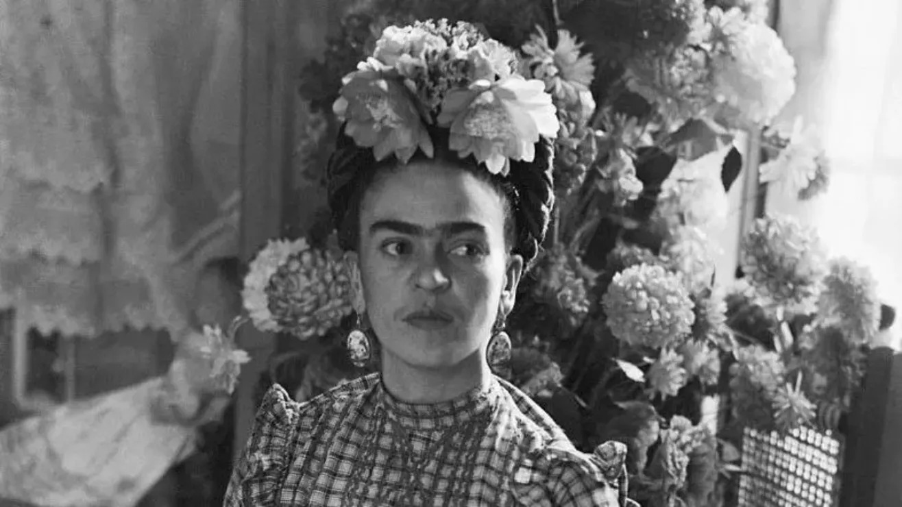 Frida Kahlo es una de las artistas más reconocidas no solo de América Latina, sino de todo el mundo.