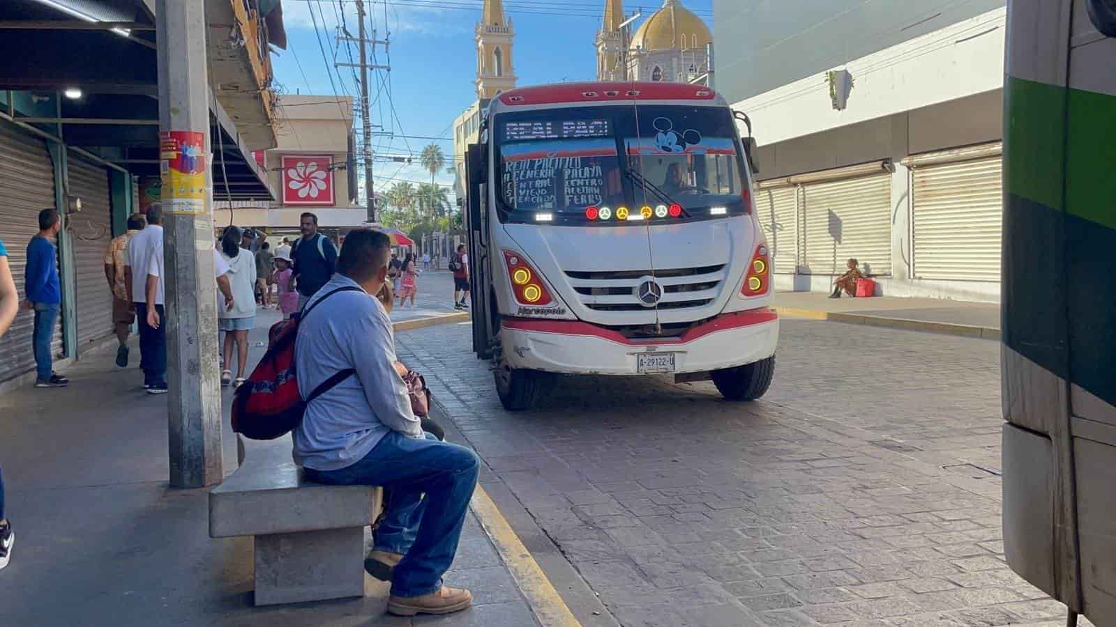 El sector transportista urbano demanda un incremento a las tarifas.