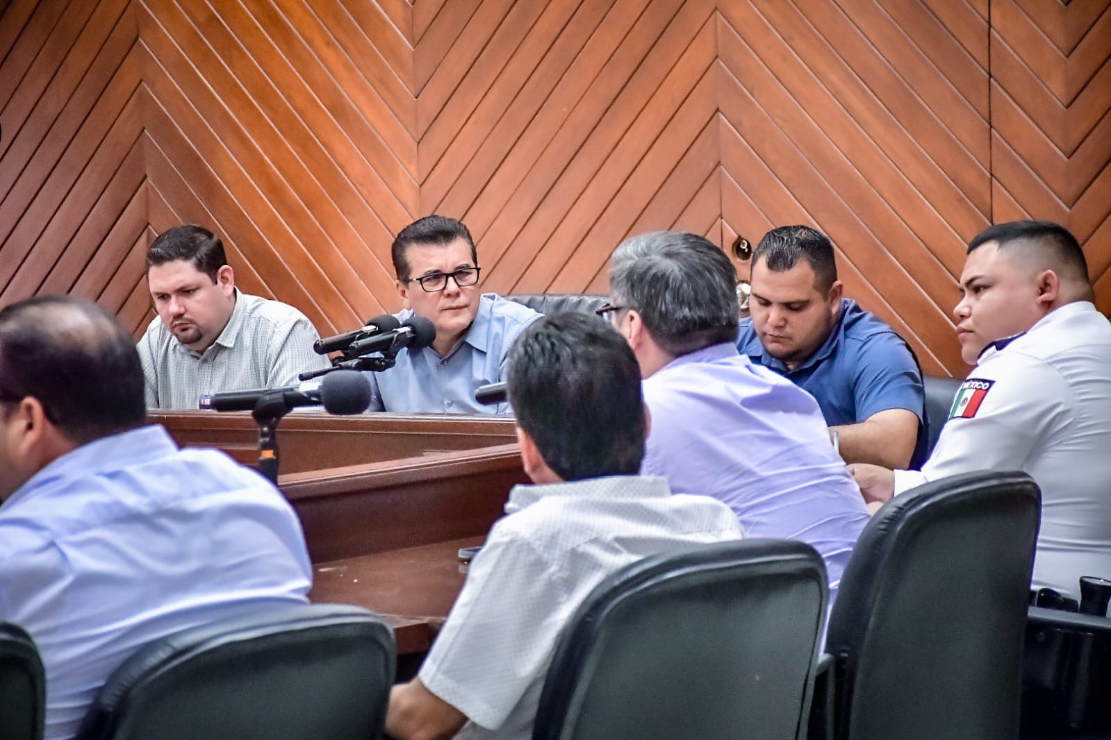 El Alcalde Edgar González encabezó una reunión donde surgieron propuestas que ayudarán a evitar el caos vial principalmente en la zona turística.