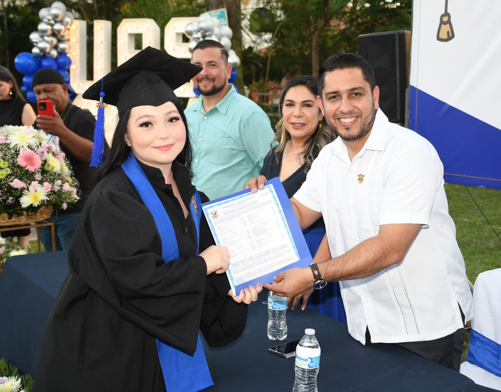 Junto a su familia y amigos y con un significativo Acto Académico, se entregaron certificados a jóvenes egresados de la Preparatoria “Villa Unión”, de la Universidad Autónoma de Sinaloa.