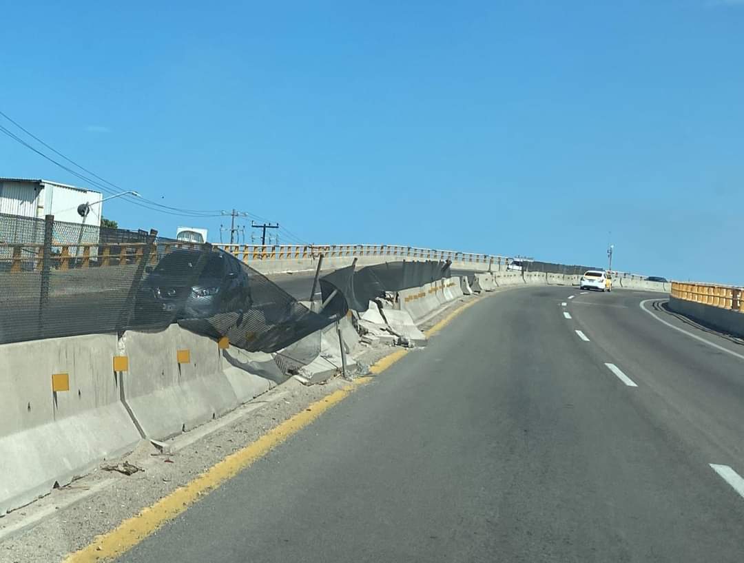 Por lo tanto, se mantiene abanderada la zona por parte de elementos de tránsito