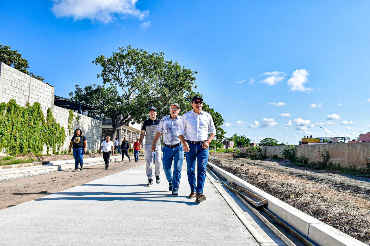 El Alcalde Edgar González supervisó este sábado el avance de esta obra que se espera culmine a principios de septiembre.