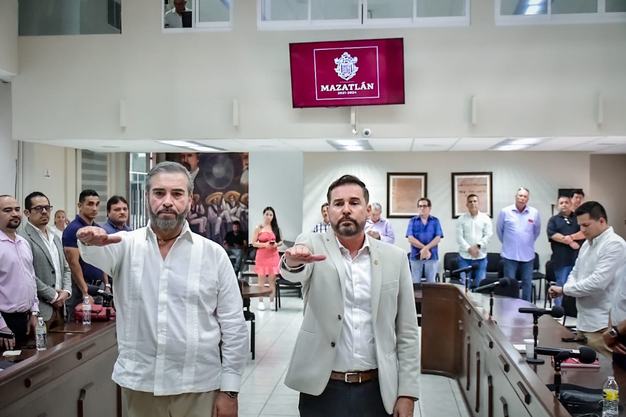 En Sesión del Consejo presidida por el Alcalde Edgar González ambos se comprometieron a trabajar en pro de la seguridad de la ciudadanía mazatleca.