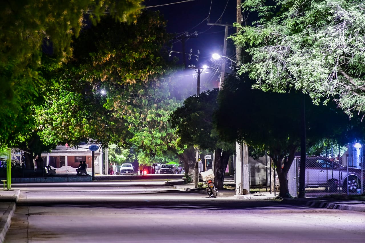 El Alcalde Edgar González comentó que faltan muy pocas comunidades para lograr el 100 por ciento de la zona rural completamente iluminada.