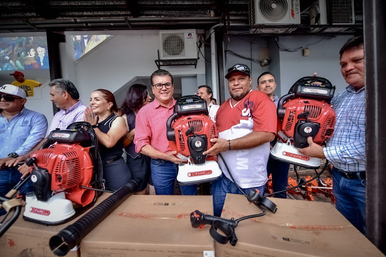 La inversión de este nuevo equipamiento es poco más de 2.3 millones de pesos, mismos que beneficiaron a ambas direcciones con estas adquisiciones.