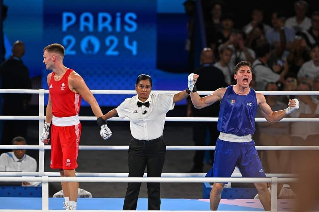 Con las ilusiones de una nación en sus hombros, el joven Marco Alonso Verde Álvarez “El Green”, una vez más dio muestra de la preparación recibida en el Gimnasio de Boxeo de la UAS, su Máxima Casa de Estudios, al enfrentar al inglés Lewis Richardson, en las semifinales del los Juegos Olímpicos de París 2024.