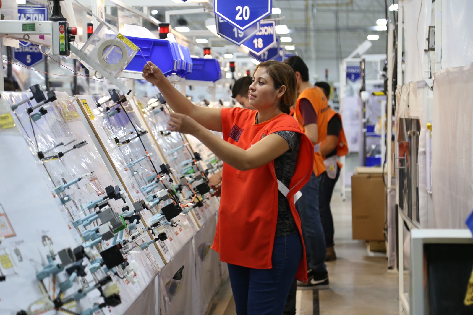 En el estudio “Nearshoring: prioridades para el desarrollo regional” publicado por el IMCO, Sinaloa se destaca en 8 de los 21 indicadores evaluados, particularmente en el mercado laboral, donde se sitúa entre los 8 estados con el mayor ingreso laboral mensual.