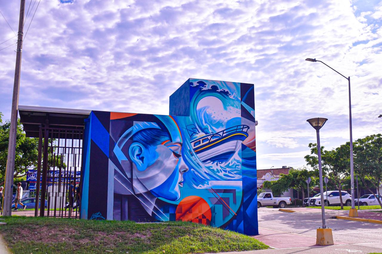 En total son 12 murales en donde se muestra la naturaleza, la identidad de Mazatlán como el mar, el venado, el faro, entre otros.