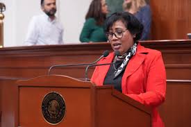 -	“Lo primero que debe atenderse es la reforma a la Ley de Educación Superior del Estado de Sinaloa”: Dip. Mónica Armenta Elenes.