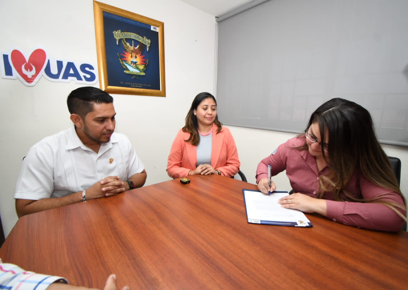 -	El CESUR-UAS firma Cartas de Intención de Convenio con organizaciones civiles y sectores productivos de Sinaloa
