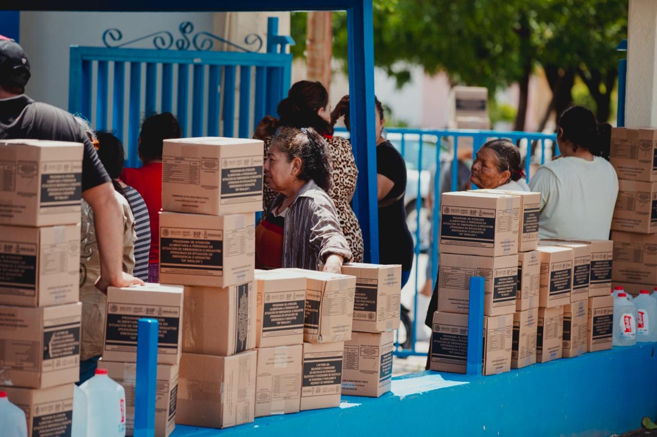 Brigadas del Sistema DIF Sinaloa habilitaron albergues y atendieron la emergencia que vivieron habitantes afectados por las lluvias de la tormenta tropical Ileana en su paso por Sinaloa.