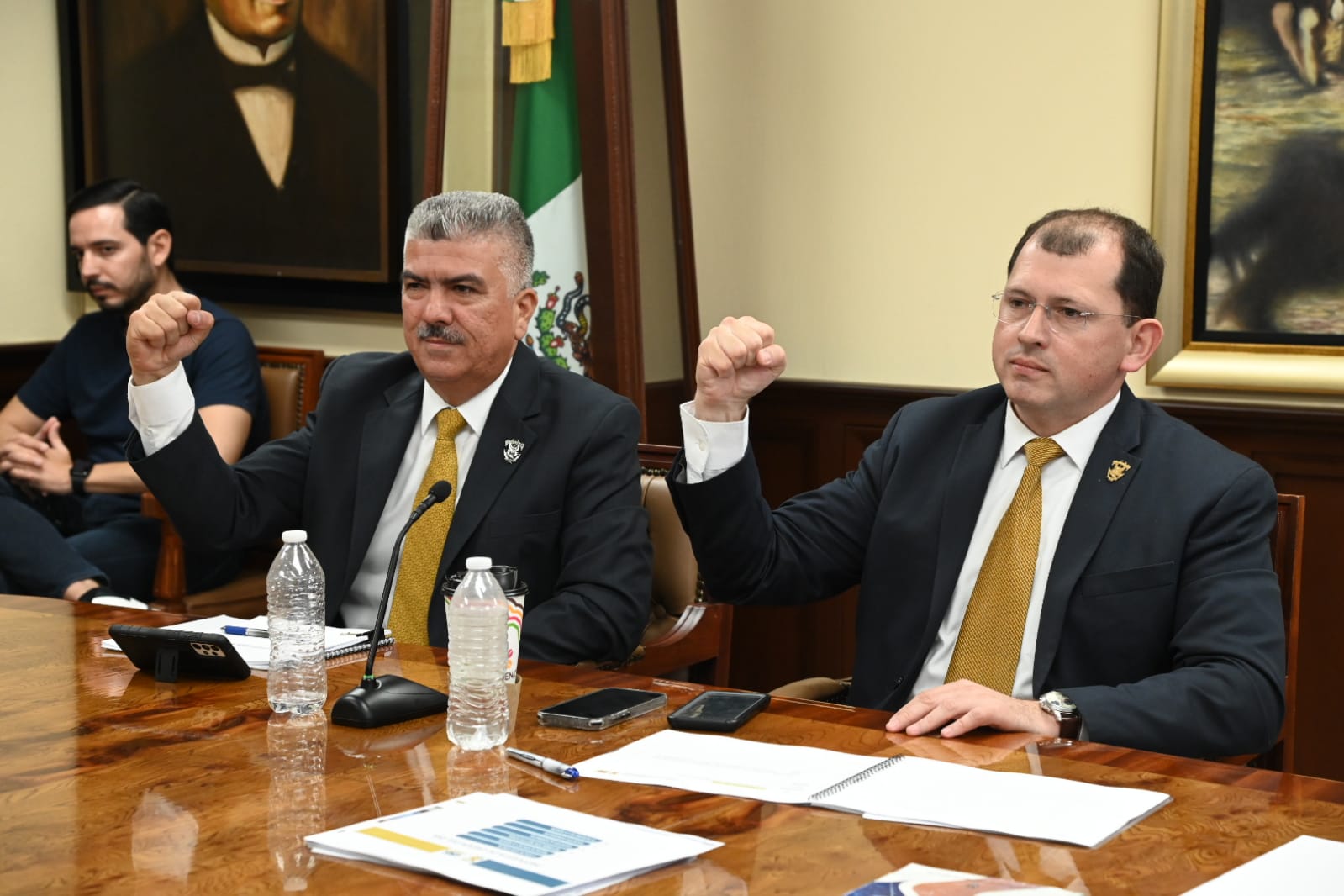 La reforma a la Ley Orgánica de la UAS “nació muerta y podrida” porque el proceso legislativo está viciado; impugnaremos y los tribunales nos darán de nuevo la razón, señalan abogados universitarios.