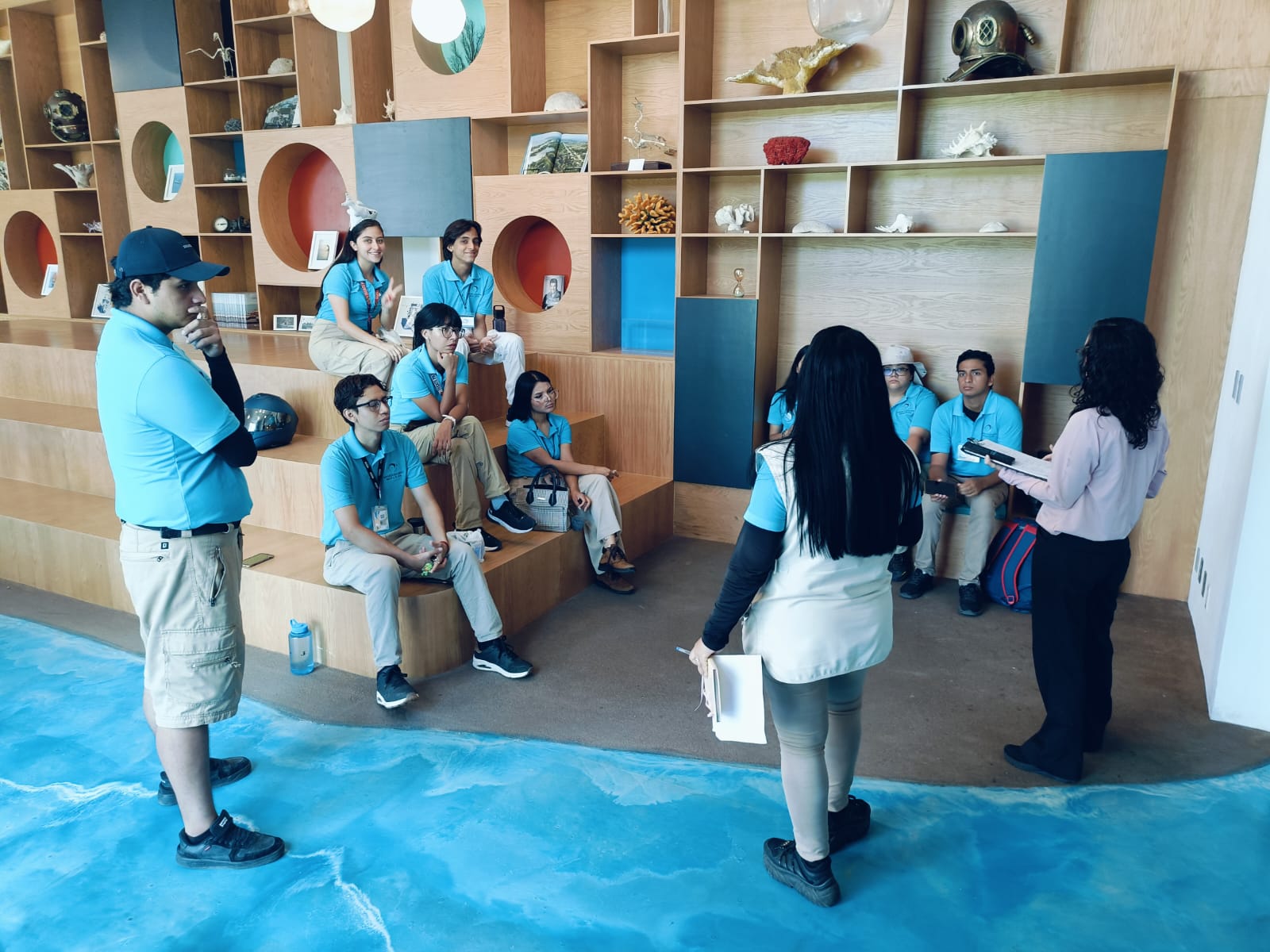 Cuentan con guías y anfitriones capacitados para atenderlos.