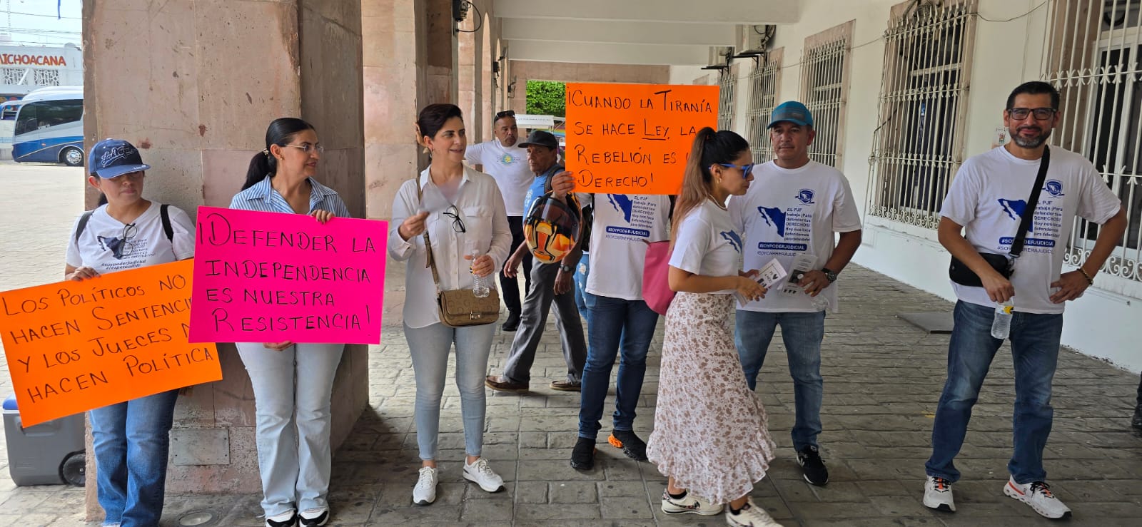 A 25 días de haberse aprobado la reforma al Poder Judicial, los trabajadores continúan expresando su rechazo al considerar que no solamente afecta sus derechos sino por el riesgo de que personas sin capacidad manifiesta lleven a cabo casos que pueden perjudicar a la ciudadanía.